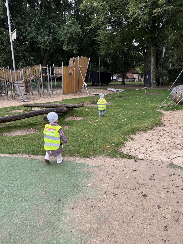Besuch auf dem Spielplatz